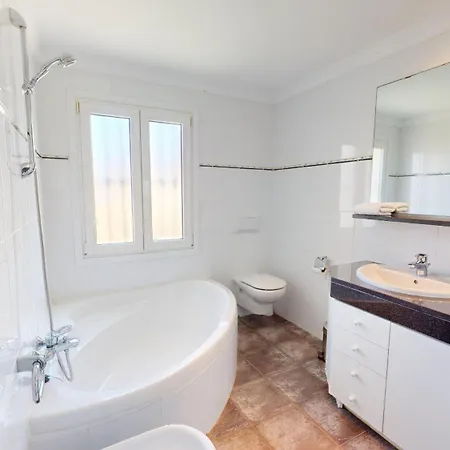 Villa Armonia By On Travel Villa Oliva